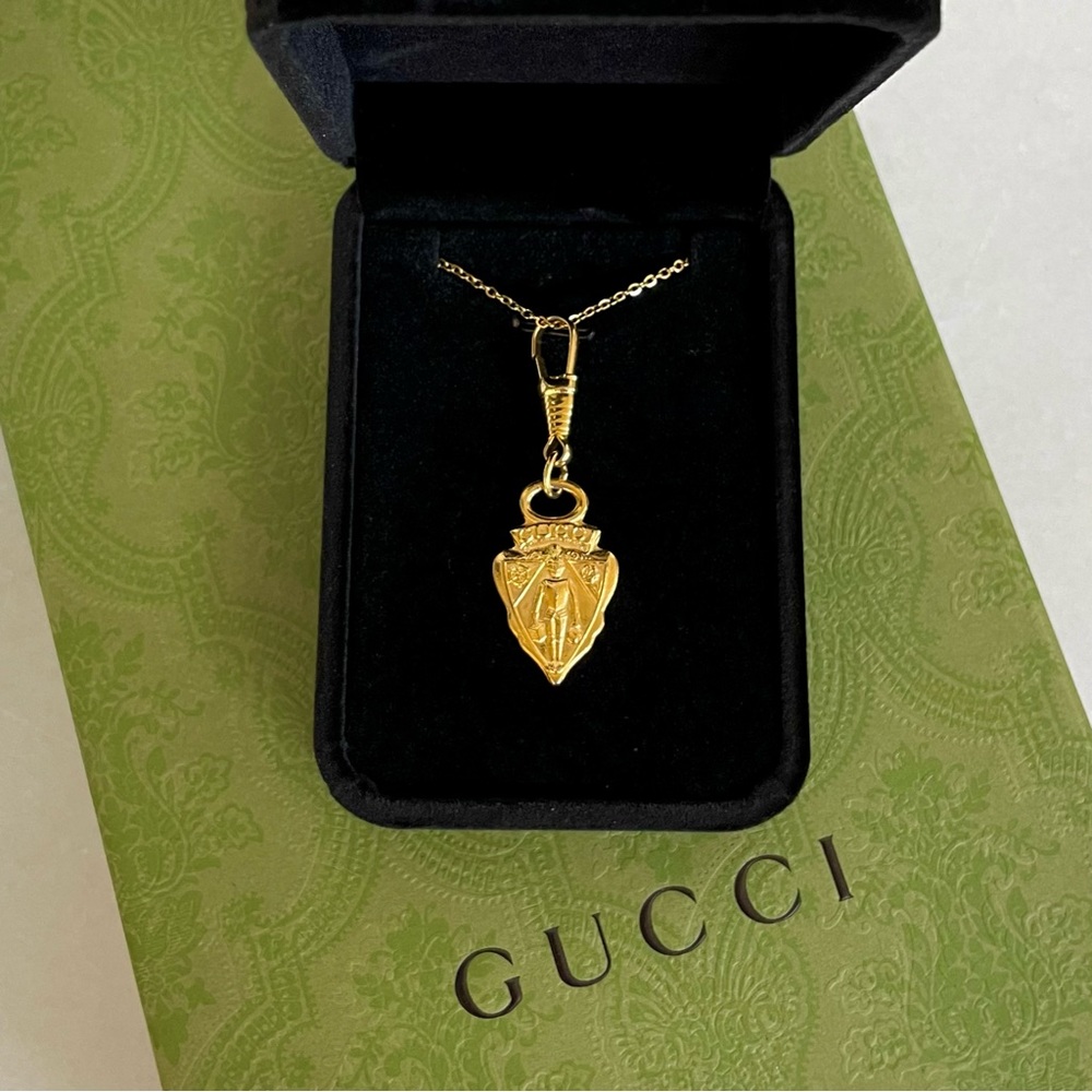 Vintage Gucci Charm Pendant Necklace | Vintage GG Pendant Necklace - Picture 2 of 6